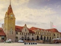 青岛火车站位于哪个行政区域？