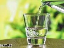 钠钙玻璃适合饮用水吗 钠钙玻璃喝水好不好?