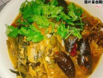 嘎呀鱼与茄子的传统炖法，一道美味的家常菜