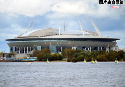 南京奥体中心体育馆容纳观众规模如何？
