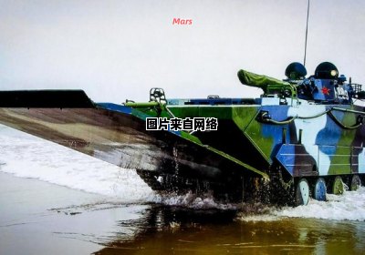 两栖装甲车的运作机制